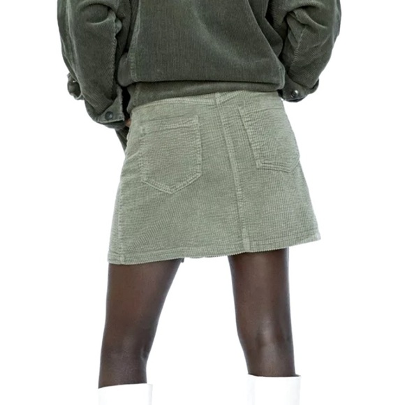 Zara corduroy button down skirt S - Picture 3 of 9